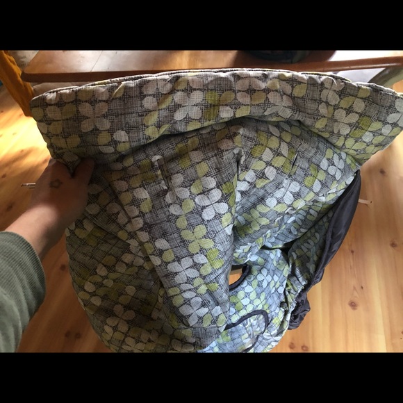 Baby’s padded shopping cart cover - Picture 3 of 3